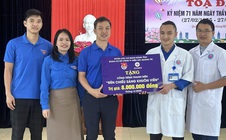 Tuổi trẻ Điện lực Quảng Trị làm công trình chiếu sáng tại Bệnh viện đa khoa Đồng Hới