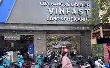 GSM của tỉ phú Phạm Nhật Vượng miễn phí thuê, đổi pin 3 năm cho tài xế Xanh SM Bike