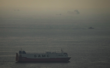 Iran lập “trạm thu phí” kiểm soát eo biển Hormuz?