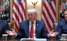 Mỹ lại gia hạn thời gian mở cửa Hormuz, Iran chuẩn bị giao tranh trên bộ