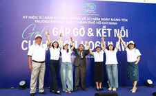 Phiên đấu giá gây quỹ gần 500 triệu đồng tại trường ĐH Luật TPHCM có gì đặc biệt?