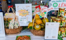 VIDEO: Quả trứng gà biến thành đặc sản