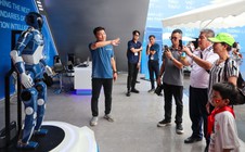 HIỆN THỰC HÓA KHÁT VỌNG PHÁT TRIỂN ĐẤT NƯỚC: Kiên định hai mục tiêu chiến lược 100 năm