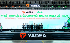 Grab Việt Nam hợp tác Yadea Việt Nam hỗ trợ tài xế chuyển đổi xe máy điện
