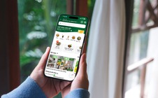 Grab Việt Nam hợp tác Yadea Việt Nam hỗ trợ tài xế chuyển đổi xe máy điện