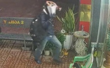 Công an thông báo truy tìm người đàn ông bịt mặt, có hành động lạ tại tiệm vàng