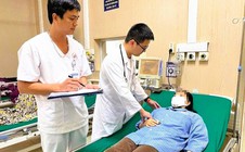 Đốt than xông cảm cúm, người phụ nữ 49 tuổi hôn mê