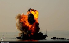 Iran tuyên bố tấn công tàu dầu của Mỹ; ông Donald Trump cảnh báo nóng