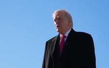 Tỉ phú UAE gửi thư ông Donald Trump về chiến sự Trung Đông