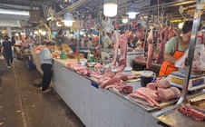 Giá heo hơi hôm nay, 11-4: Tiếp tục giảm ở chợ đầu mối