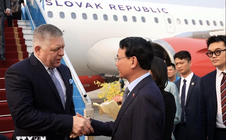 Thủ tướng Slovakia đến Hà Nội, bắt đầu thăm chính thức Việt Nam