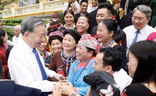 Tổng Bí thư, Chủ tịch nước Tô Lâm tiếp già làng, trưởng bản, nghệ nhân, người có uy tín tiêu biểu