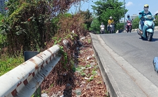 Lề cầu sụt lún