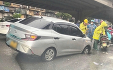 Liên tục xảy ra sụt hố trên đường, ai phải chịu trách nhiệm?