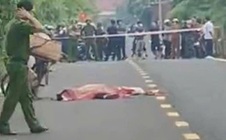 Người phụ nữ tử vong bất thường trên đường, cơ thể có nhiều vết thương