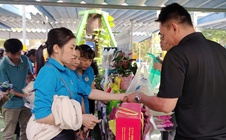 Tháng Công nhân: Người lao động hạnh phúc khi được chăm lo, tặng bếp ấm