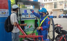 Dần thay thế xăng khoáng RON 95, giá xăng E10 đang ở mức nào?