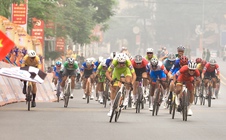 Sergei Kulikov thắng chặng mở màn, Xuân Lộc giành áo cam