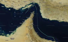 Tàu phương Tây đầu tiên vượt eo biển Hormuz giữa vòng phong tỏa của Iran