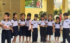 Học sinh sắm vai "nhà khoa học nhí", chơi game phân loại rác thải bảo vệ môi trường