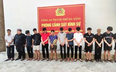 Mang kiếm, tháo biển số, nhóm thanh niên quậy tung phố đêm Đà Nẵng