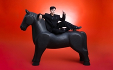 Biên đạo múa Vĩnh Khương khoe vẻ đẹp "chàng thơ"