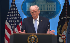 Ông Donald Trump họp báo, nói về chiến dịch giải cứu "lịch sử"