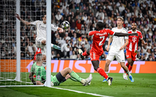 Real Madrid lún sâu trong khủng hoảng