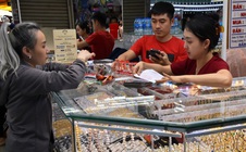 Giá vàng hôm nay, 9-4: Đảo chiều đi xuống