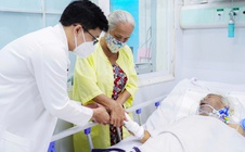 Tài xế xe ôm nguy kịch, không có tiền chữa trị