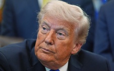 Ông Donald Trump nói "có lẽ" khi đề cập việc rút quân khỏi Ý và Tây Ban Nha