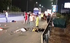Ba cha con thương vong khi ô tô va chạm xe máy