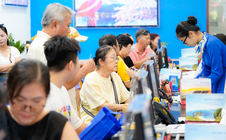Du lịch dịp hè bắt đầu sôi động