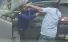 Hai tài xế đánh nhau trên đường Phạm Văn Đồng là do va quẹt giao thông