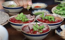 31 người nghi ngộ độc thực do ăn tiết canh vịt