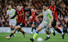 Man City tung cờ trắng, Arsenal chính thức vô địch Ngoại hạng Anh