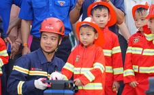 CLIP: Mang giấc mơ lính cứu hỏa đến với các bệnh nhi đặc biệt