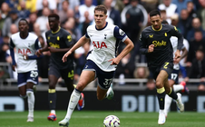 Tottenham hồi hộp trong ngày hạ màn