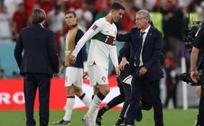 Vì sao Ronaldo "rớt" khỏi tốp 50 cầu thủ vĩ đại nhất World Cup?