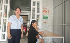 Không dám ngủ vì sợ đang mơ, nữ nhân viên cao su kể chuyện được hỗ trợ từ "Nhà đồng chí"