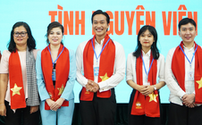 Nhiều nghệ sĩ nổi tiếng tham gia Đội tình nguyện viên của một phường tại TPHCM