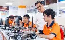 Lợi thế trước mắt, hệ lụy lâu dài