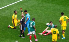 “Mưa thẻ đỏ”, chưa vội trách trọng tài ngày khai màn World Cup 2026