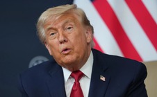 Ông Donald Trump tuyên bố "không chi dù chỉ 10 xu" để tái thiết Iran