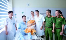 Trung tá công an bị kẻ ngáo đá đâm trọng thương xuất viện