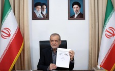 NÓNG: Iran lại tuyên bố đóng eo biển Hormuz