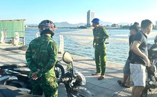 Thi thể nam giới chưa rõ danh tính trôi dạt trên sông Nhật Lệ