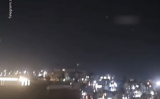 Iran nã tên lửa vào Israel, nhận cảnh báo “rắn”