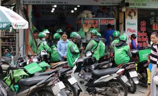 GrabFood, Go-Food bùng nổ, các cửa hàng truyền thống có lao đao? GrabFood, Go-Food bùng nổ, các cửa hàng truyền thống có lao đao?