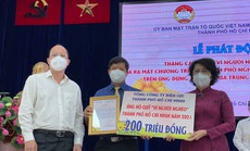 EVNHCMC ủng hộ 200 triệu đồng Quỹ “Vì người nghèo” của TP HCM